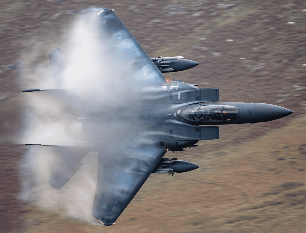 F15C High G turn mountains
